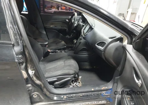 2013 Dodge Dart Sxt z USA, uszkodzony, nr VIN 1C3CDFBA3DD332740